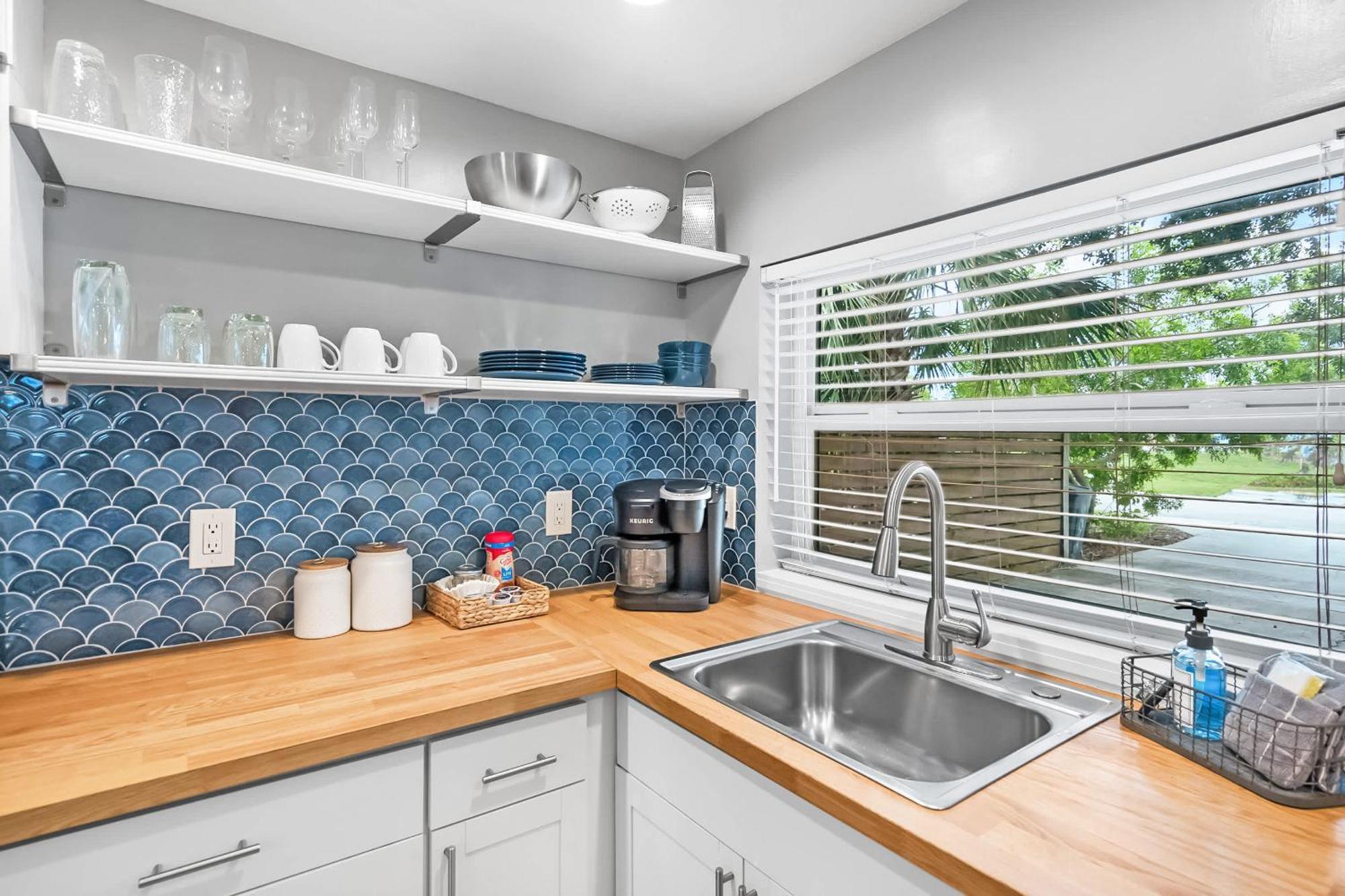 Coral Cottage, Stylish Studio Suite On Canal, Walkable To Beach, Private Parking Сент Августин Екстериор снимка