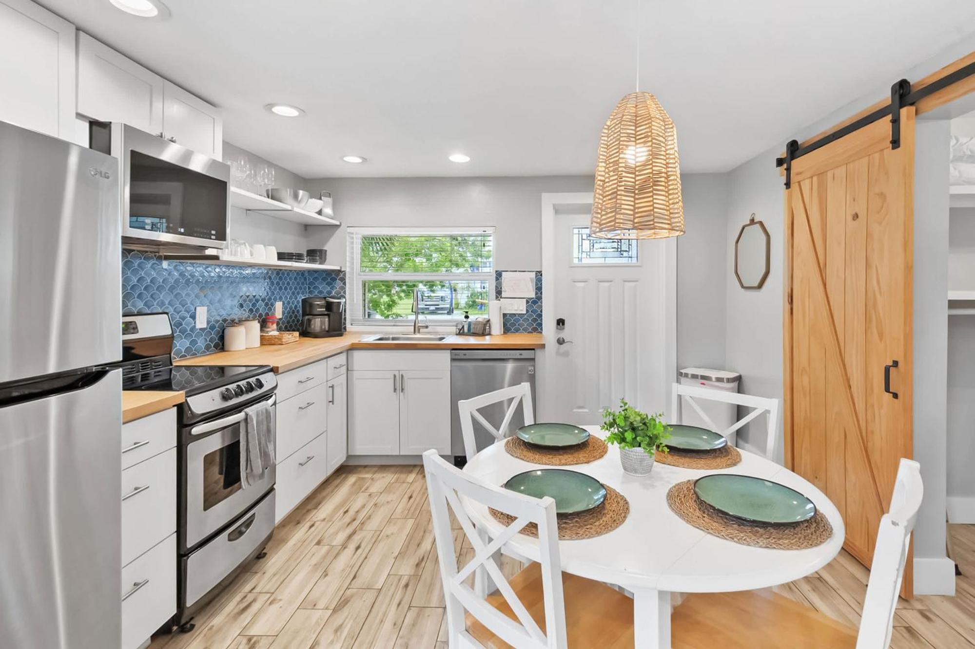 Coral Cottage, Stylish Studio Suite On Canal, Walkable To Beach, Private Parking Сент Августин Екстериор снимка